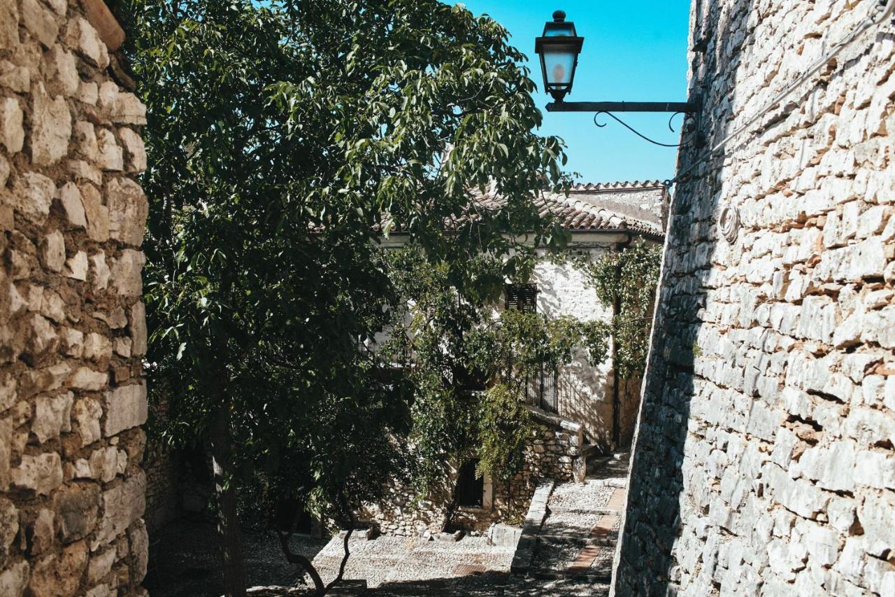 Albergo Diffuso Crispolti Labro Extérieur photo